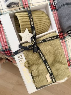 Steve Madden Scarf And Beanie Set 