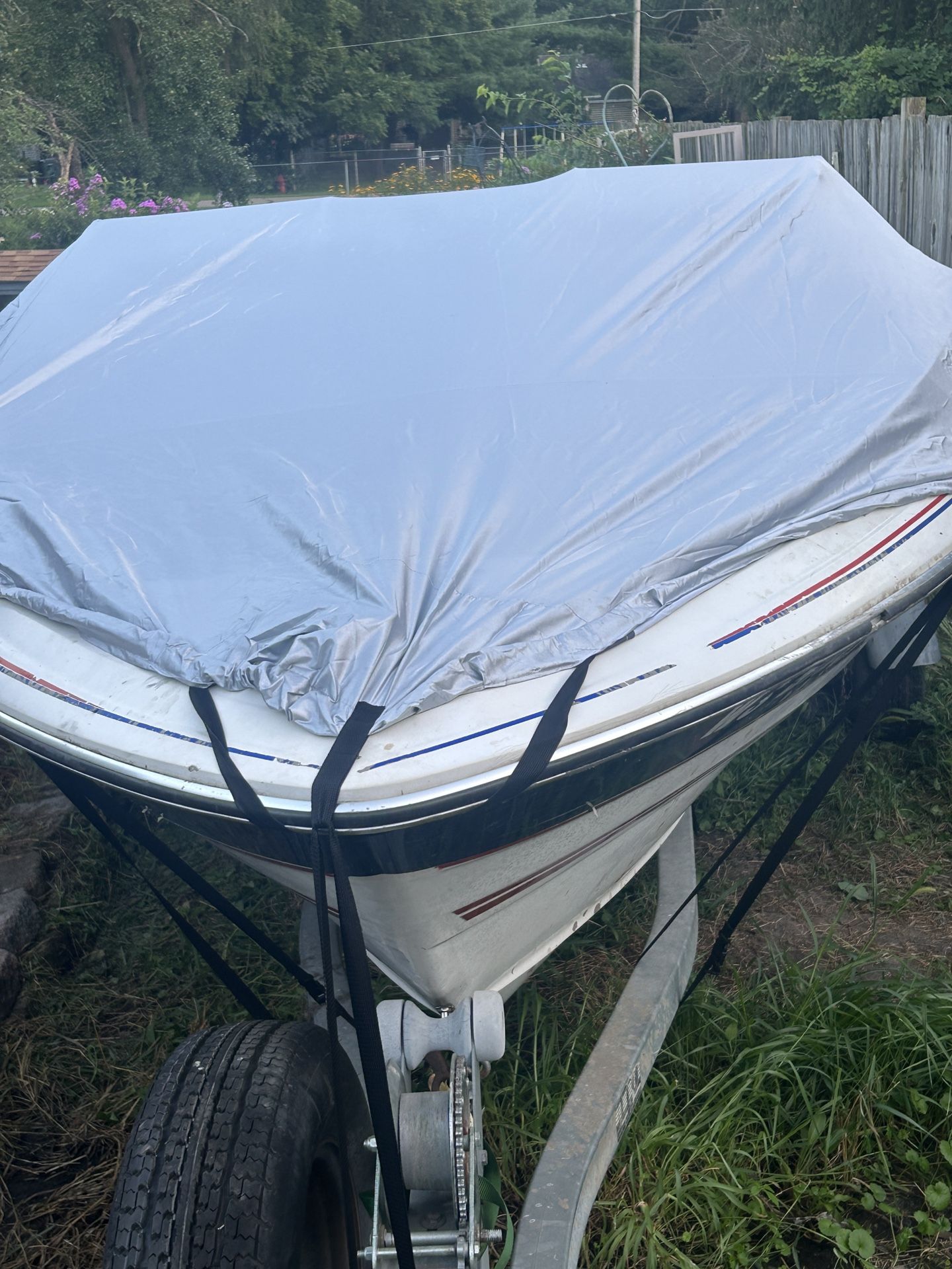 1986 Bayliner Capri Boat