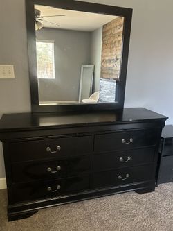 Mirror Dresser