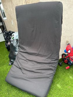 Twin mattress