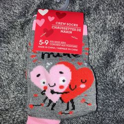 1 Pair Crew Valentines Day Sock Fits 5-9 Shoe Size Women's Teens Gray Newj