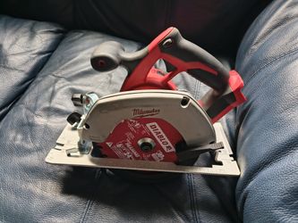 Milwaukee Circular Saw