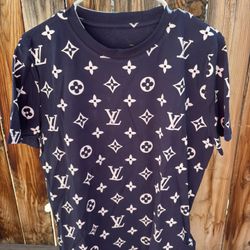 Men’s Large Shirt 