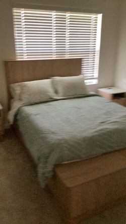 Bedroom king bed