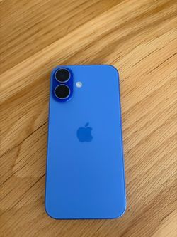 iPhone 16 - Lightly Used