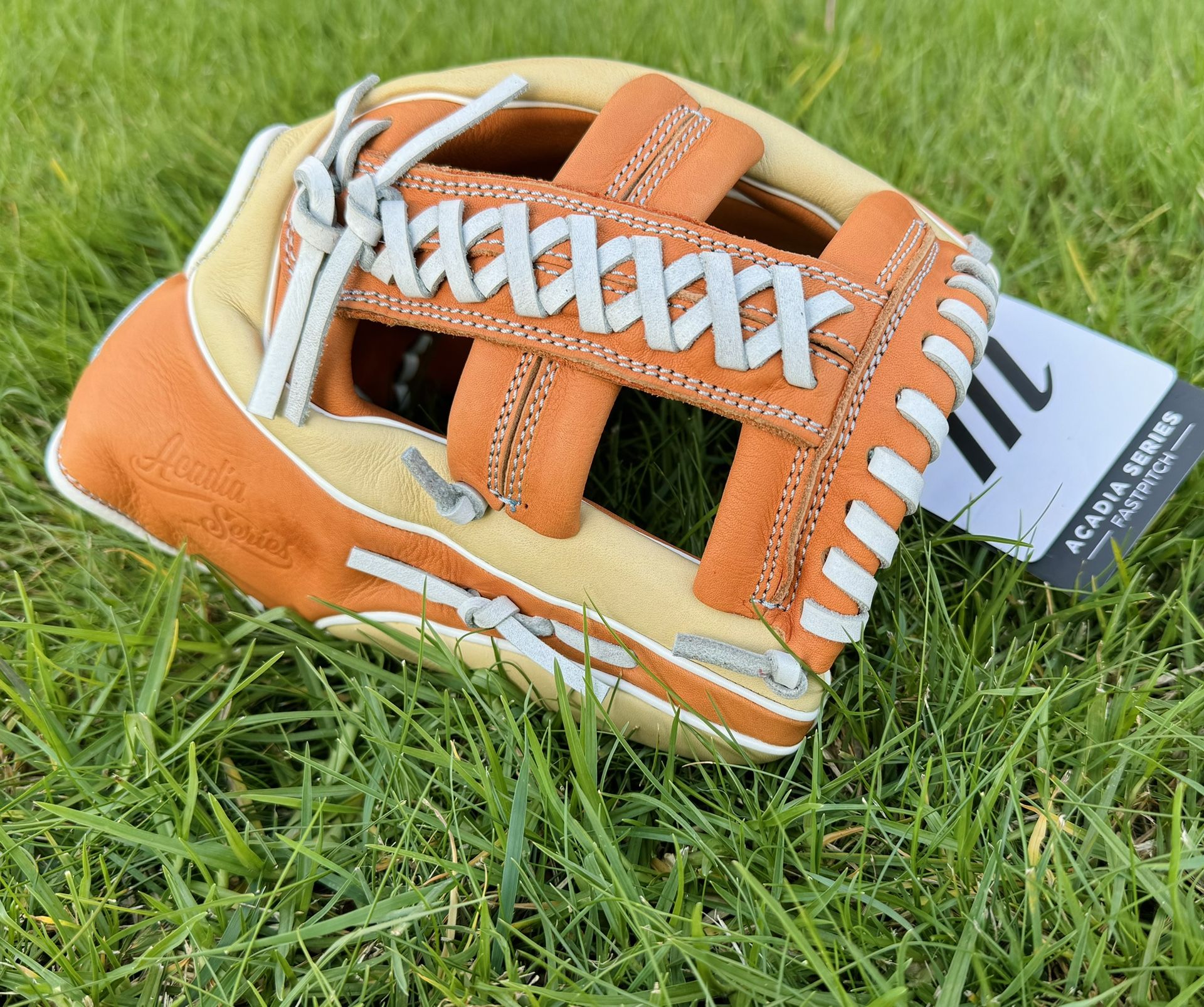 NEW Marucci Acadia 12” Glove