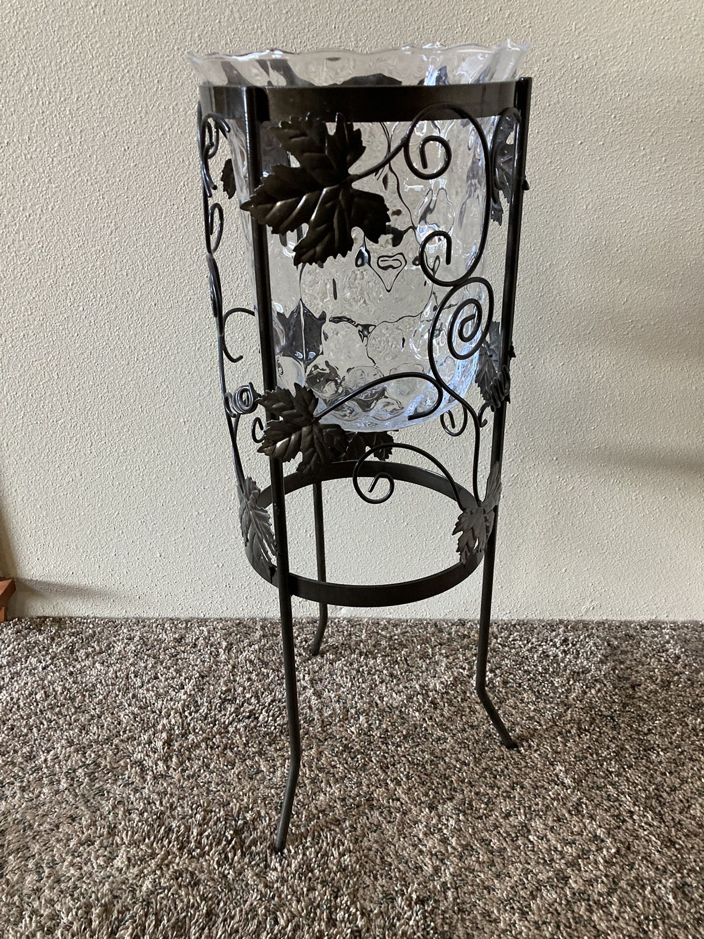 Partylite Grape Leaf Seville Candle Stand with Glass Hurricane Candle Holder