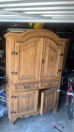 Z-Gallery Cheyenne Armoire