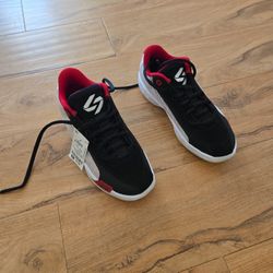 Luka Doncic Big Kid Shoes Size 6.5