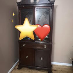 Free - China Cabinet / Display Cabinet / Cupboard!!