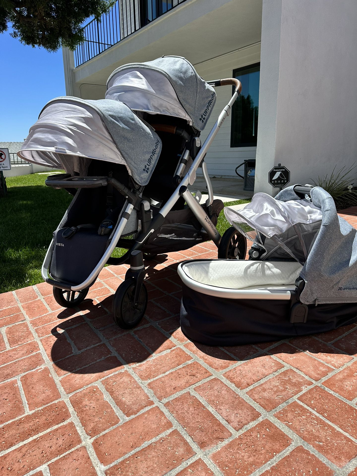 Uppa Baby Vista Double Stroller W/bassinet 