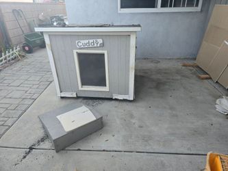 Large Wooden Dog House with Ramp