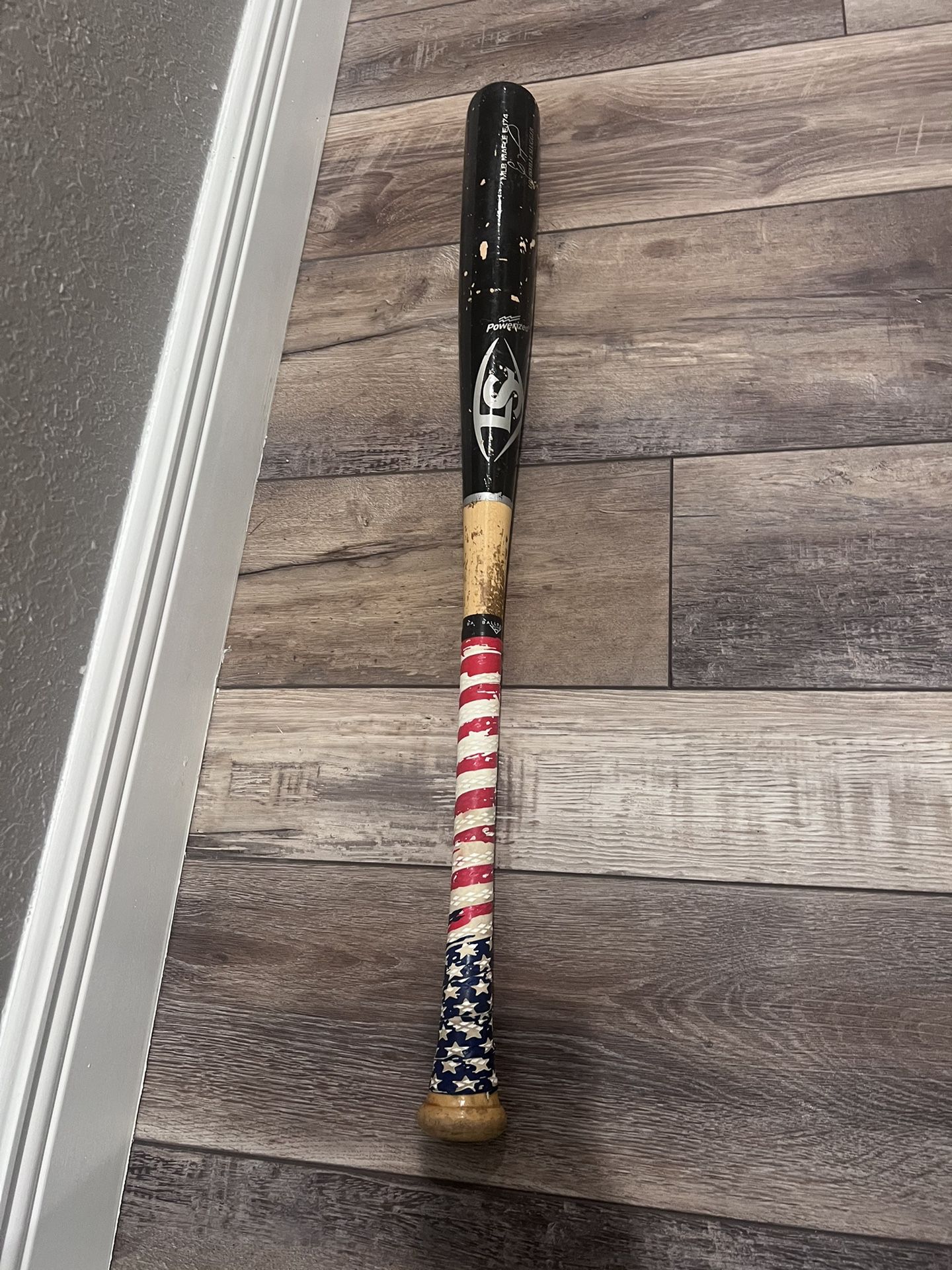 Louisville Slugger MLB Prime Series EJ74 Maple Wood Natural / Black Baseball Bat 31 In 