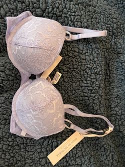 BRAND NEW VS BRAS (32B) TAGS AND EVERYTHING