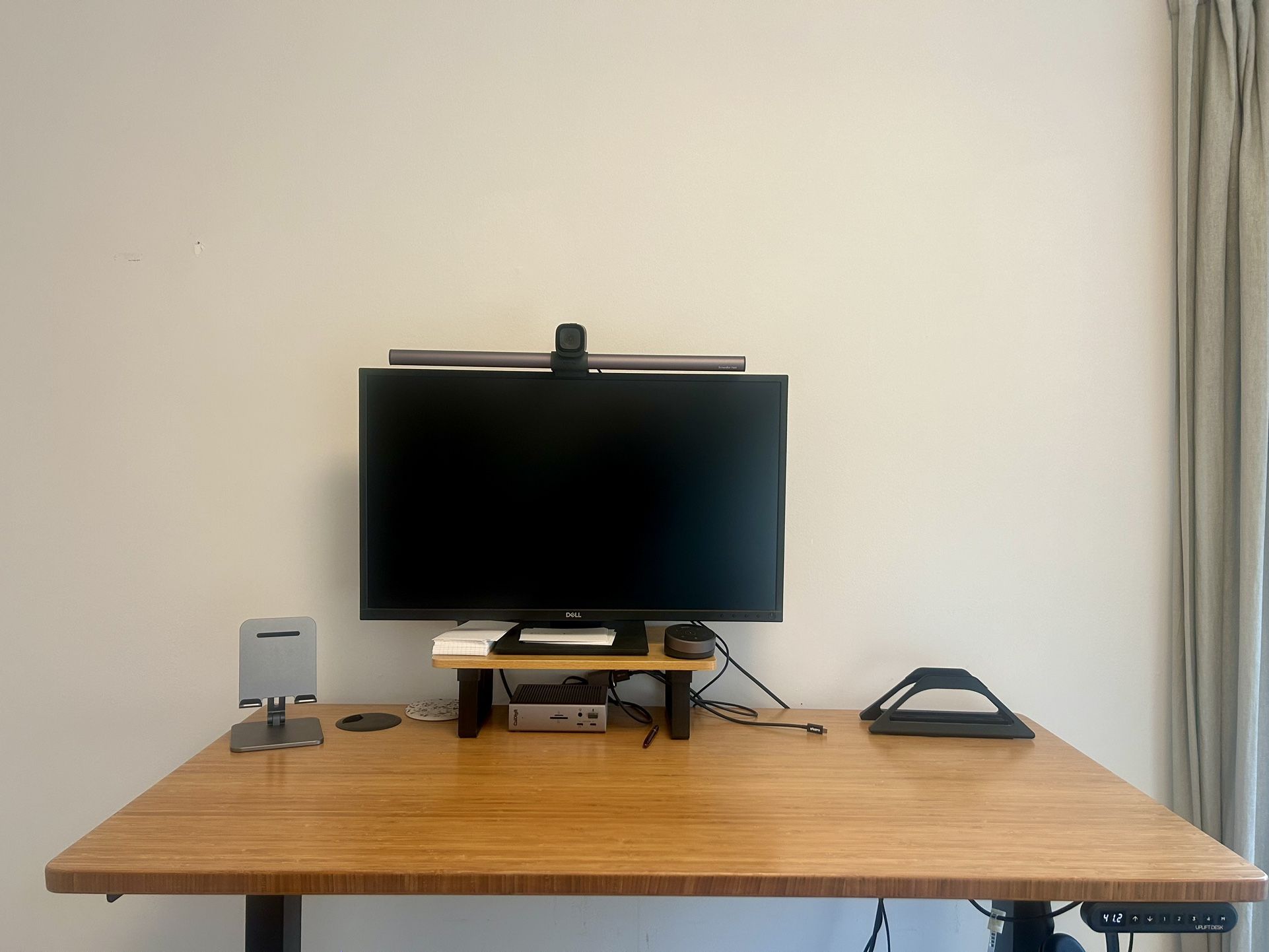 Uplift Standing Desk