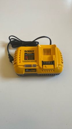 Cargador rápido DeWalt 8.0Amperios