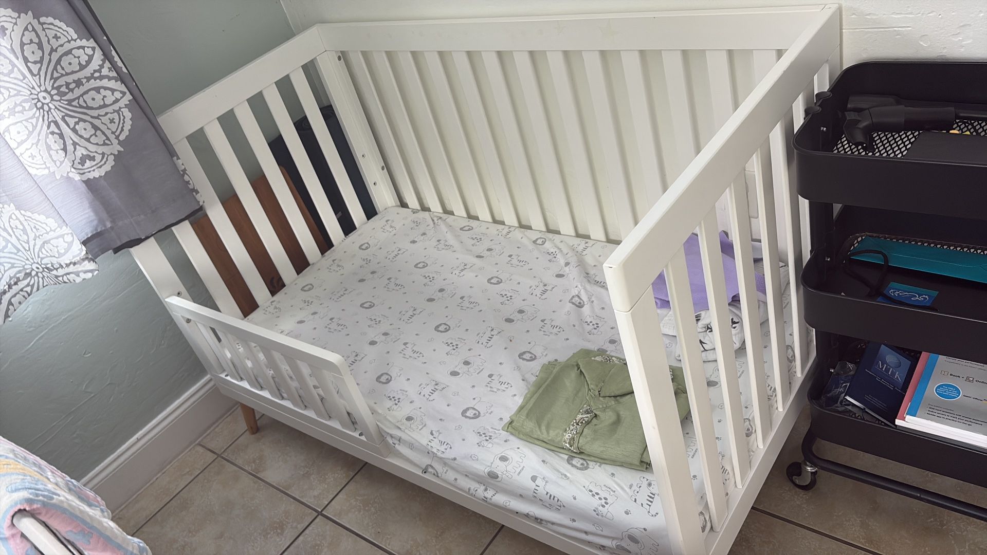Baby- Toddler Crib With Mattress 