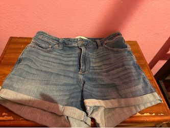 Women’s hollister shorts