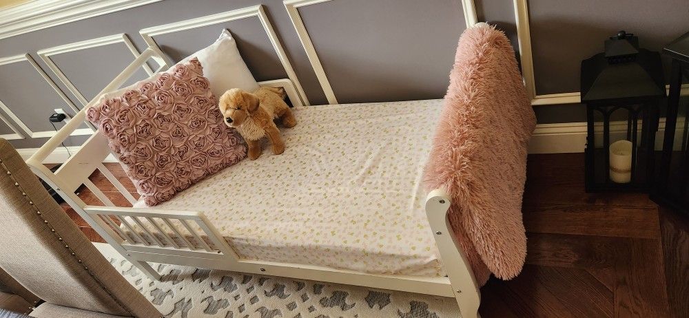 Kids Bed/ Crib Size 