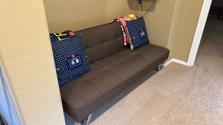 Brown Serta sleeper sofa