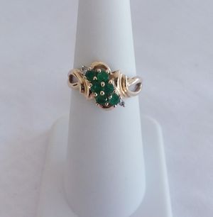 Photo 2/3 carat emerald and diamond ring 10kyg retail price $799 my price only $199! Local pickup or I SHIP through OfferUp