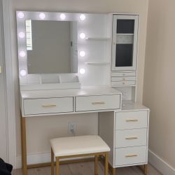White Vanity Desk with Lighted Mirror and Stool
