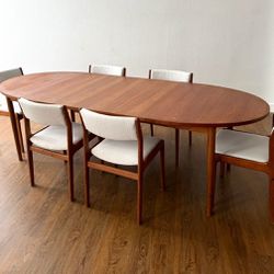 Mid Century Modern Teak Expandable Dining Table 