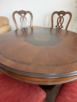 Wood round table with 6 chairs