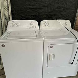 Roper Washer And Gas Dryer Laundry Set 