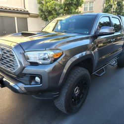 2017 Toyota Tacoma TRD Sport V6 Truck Double Cab