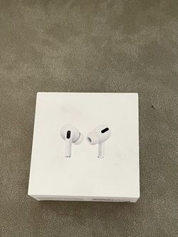 Apple AirPods Pro 1st Gen With MagSafe Charging Case 