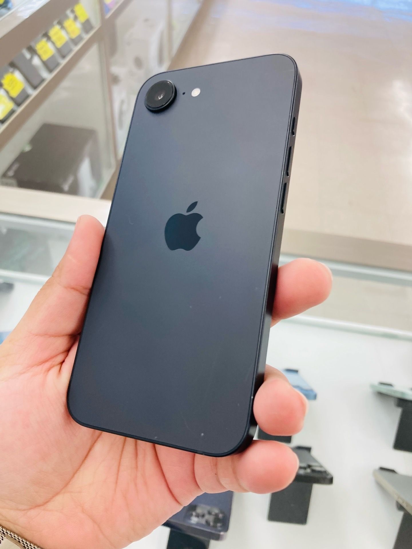 iPhone 16e 128gb unlocked