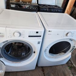 LG washer and dryer with capacity washer 4.5 dryer 7.5 efficient washer