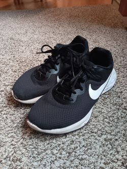Men's Nike Revolution 6 Running Shoes Size 8.5 Wide