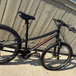 Bike 24” SPECIALIZED Hot Rock,2021-2022, Beutyful Teens Bike,Like New Conditions, Front Shox Suspension, Only Used Around A Week