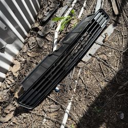 Toyota Prius V 2012-2014 Lower Grille 