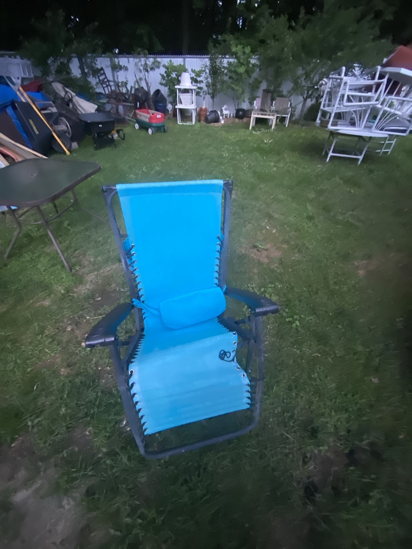 Yard Recliner Chairs With Umbrella $40.00