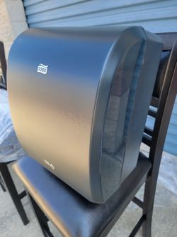 Tork Dispensador Electrónico De Rollo De Toalla De Mano