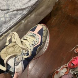 Gucci Women Sneakers 