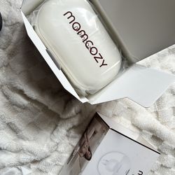 Momcozy M5 wearable breast pumps
