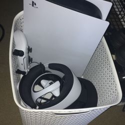PS5 w/ VR