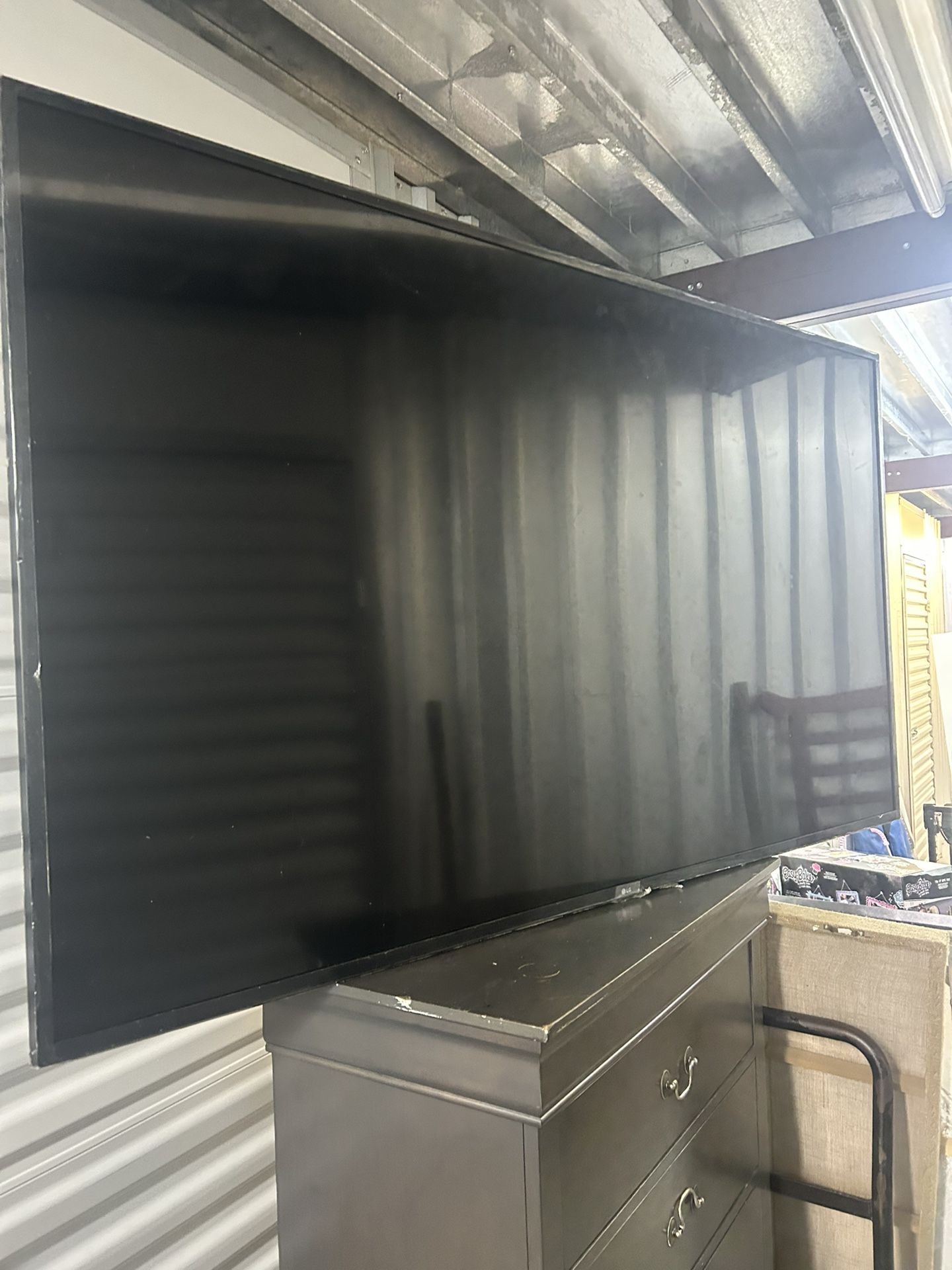 70’ Flatscreen Super Bowl Lets Go Birds!🦅