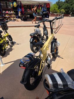 Brand new windhorse wo 20" electric bike  fold in half