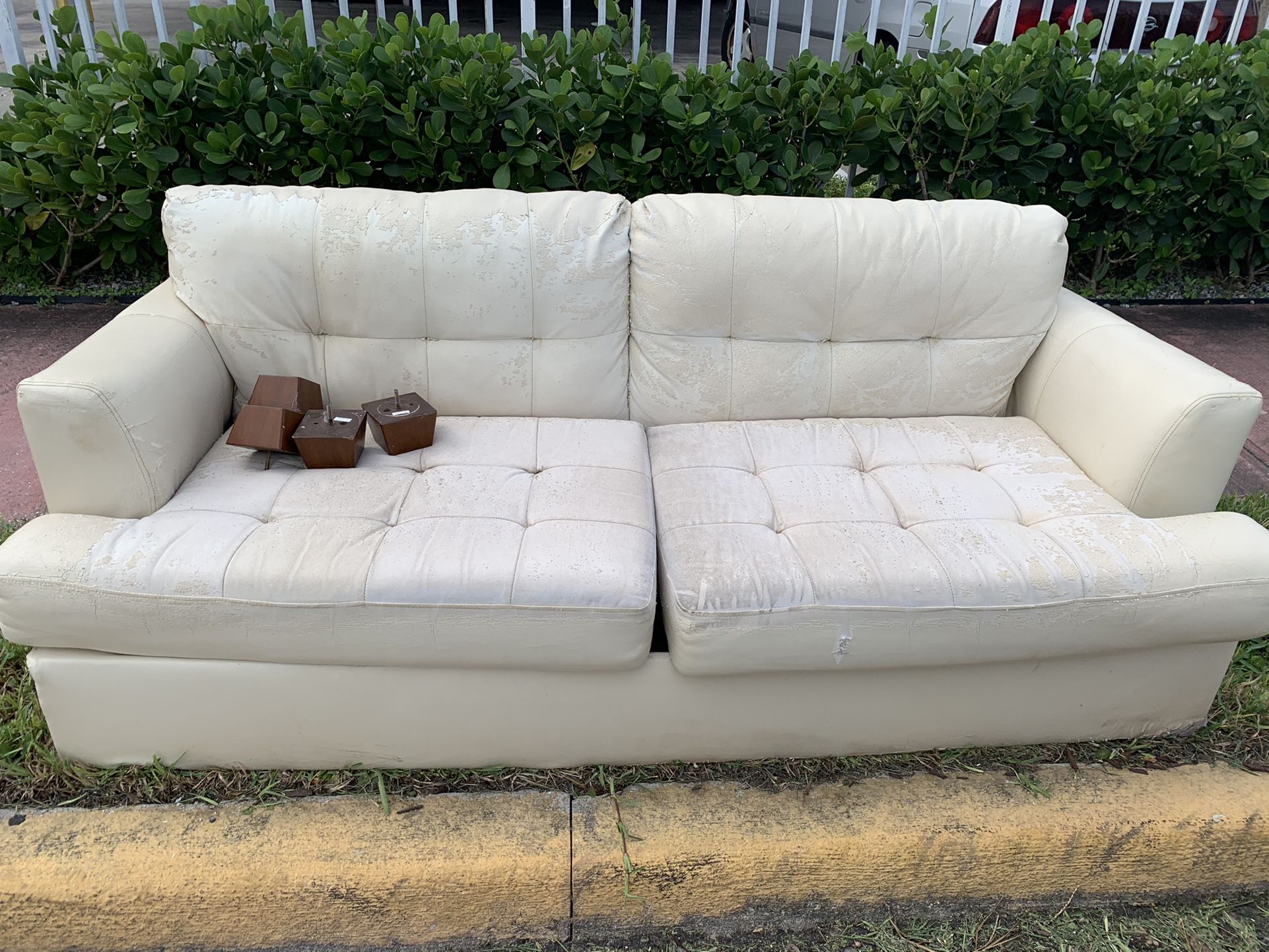 Free Sleeper Sofa for Sale in Miami, FL OfferUp