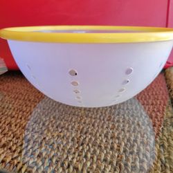 11 Inch Durable Plastic Strainer/Colander