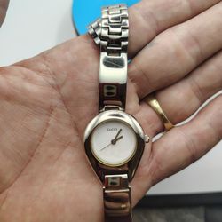 Authentic Vintage Gucci 2889L Swiss Made Womens Quartz Watch Stainless Steel 