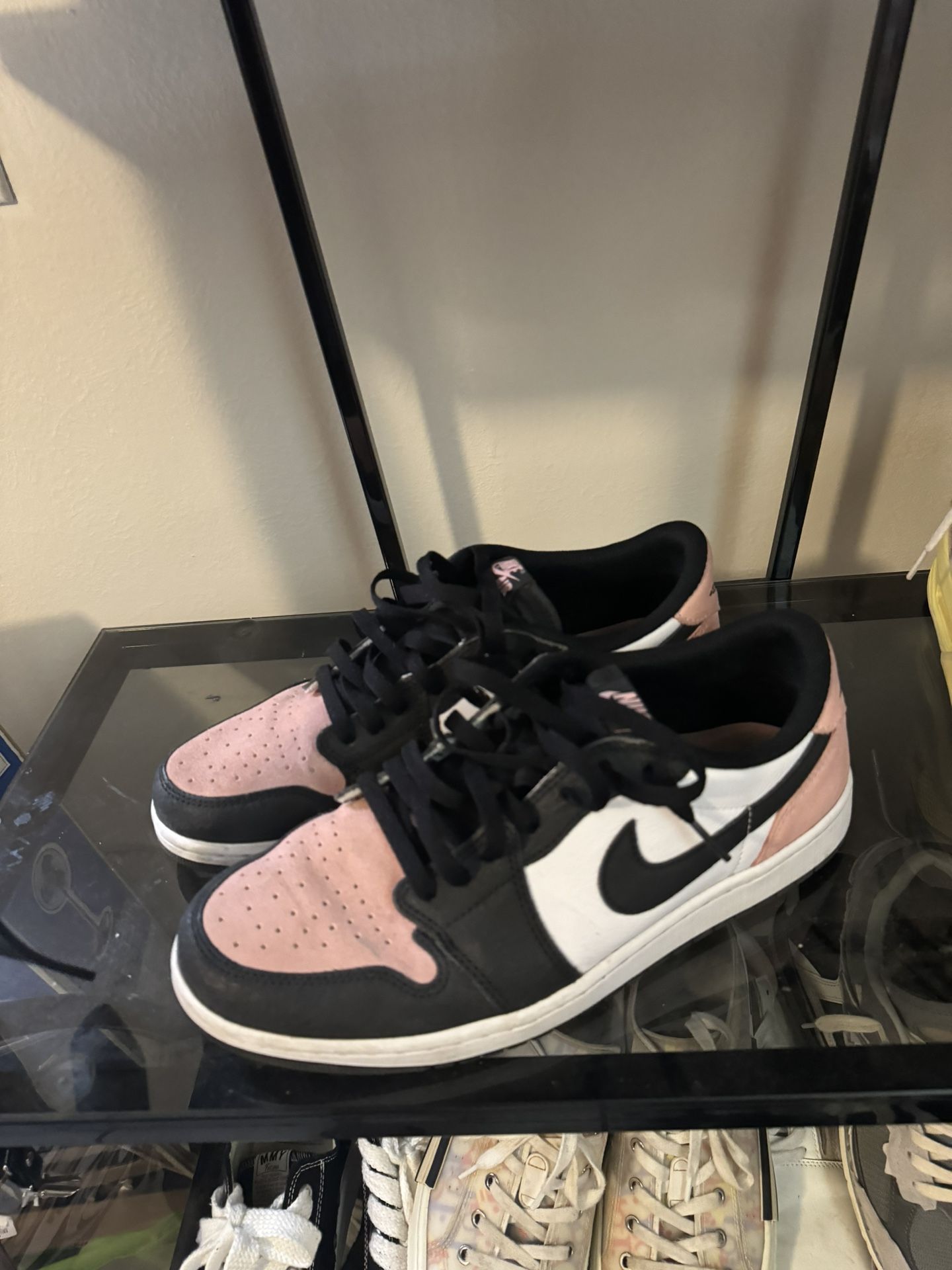 Jordan 1 Low Bleached Coral