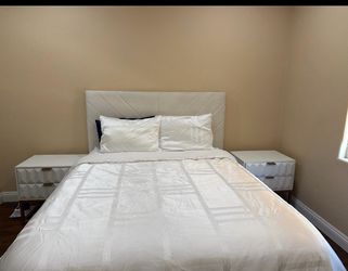 Queen bed