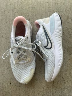 Nike Renew Run 2 Women's Sneakers size 8.5