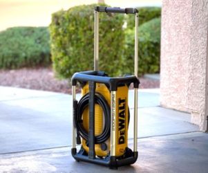 DEWALT
2100 PSI 1.2 GPM Electric Pressure Washer ❌No offers❌No further discounts